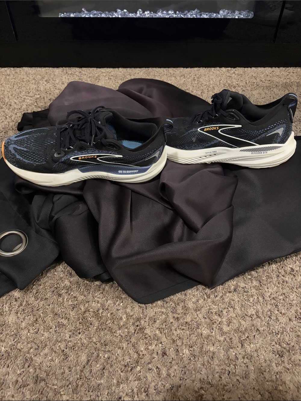 Brooks Men’s Black, Blue & Orange Mesh Running Sneakers - Picture 3 of 6
